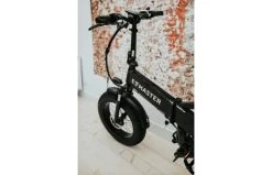 ES Master 250WATT Rock Wheel II Fatbike Glossy Black 10 ES Master 250WATT Rock Wheel II Fatbike Glossy Black -Fiets Serie Winkel img 9044 560x840 1